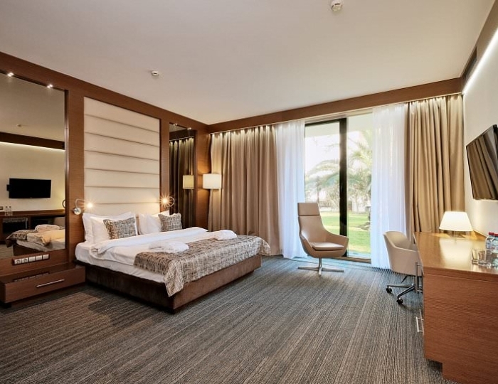 Улучшенный с видом на сад - Парк-отель «Арфа»